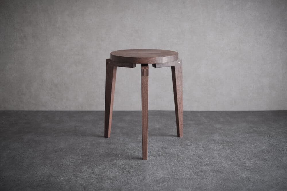 round_stacking_stool